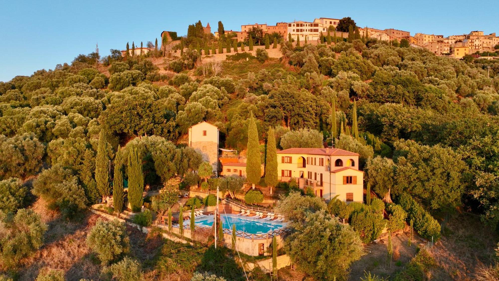 Aparthotel Madonna Del Poggio Cav Scarlino Exterior foto