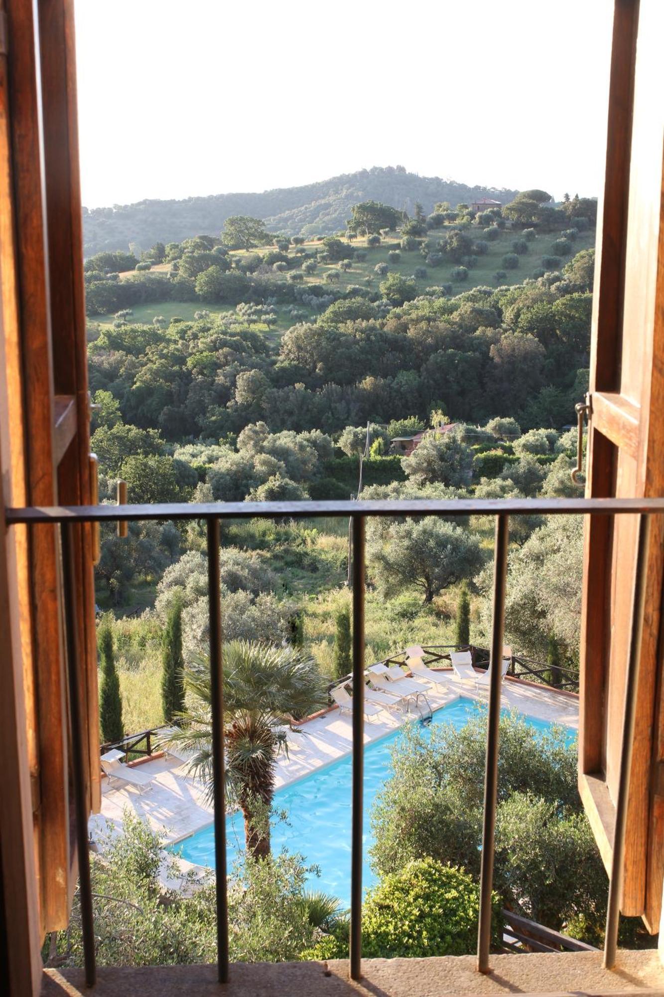 Aparthotel Madonna Del Poggio Cav Scarlino Exterior foto